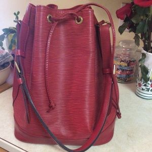Louis Vuitton epi Noe red leather